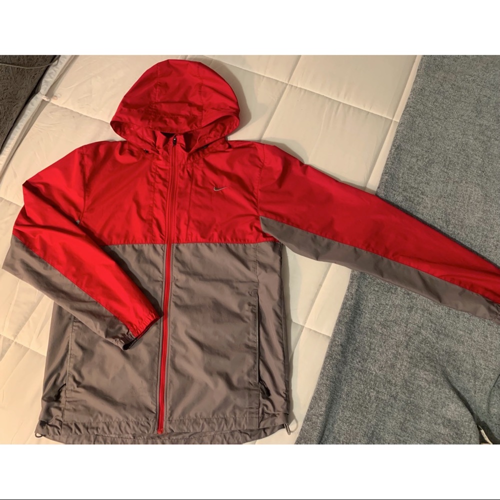 Nike SB Windbreaker